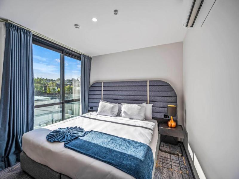 Marsden Suites Albany image