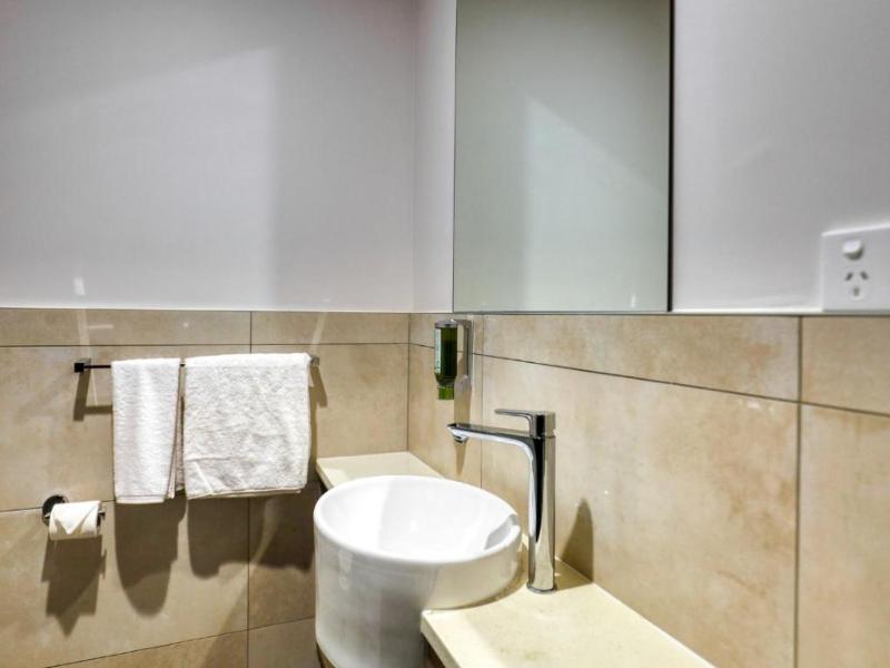 Marsden Suites Albany image