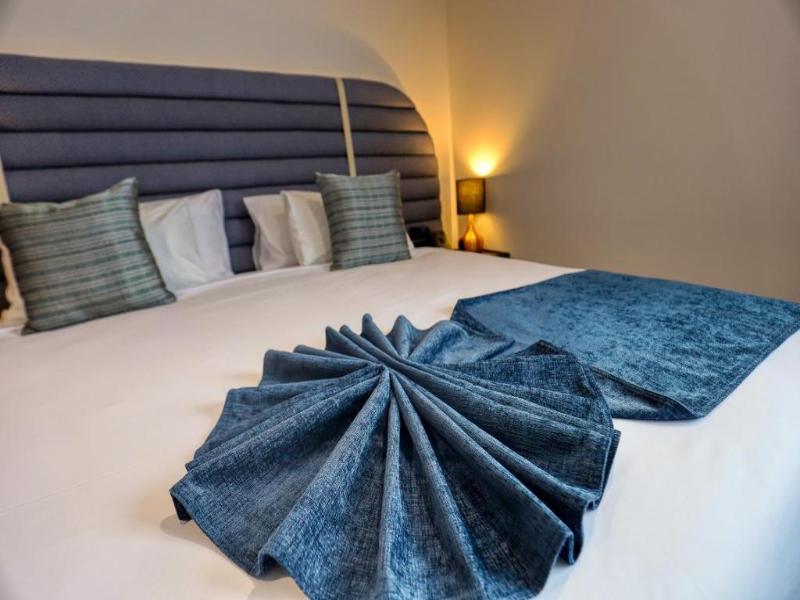 Marsden Suites Albany image