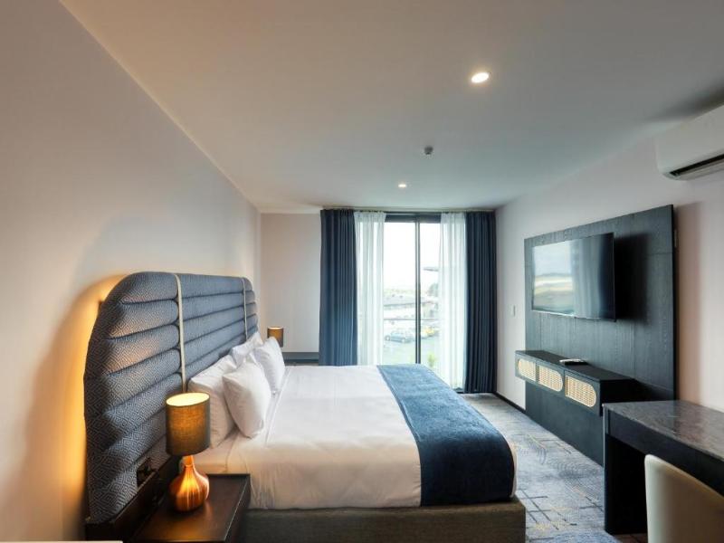 Marsden Suites Albany image