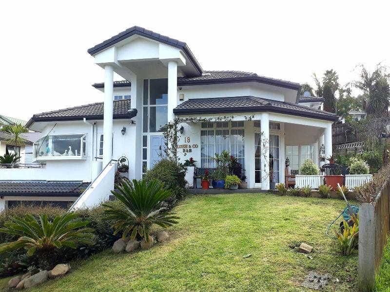 Lush & Co Auckland Bed & Breakfast image