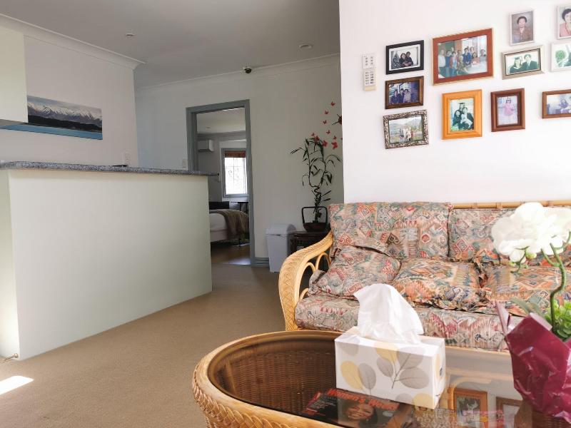 Lush & Co Auckland Bed & Breakfast image