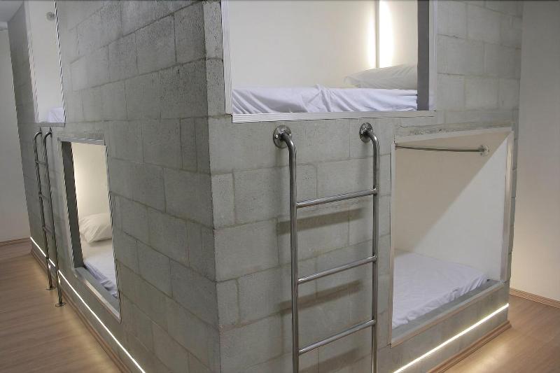 Viva Hostel Design image