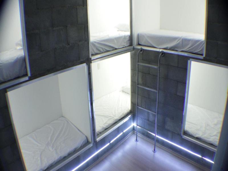 Viva Hostel Design image