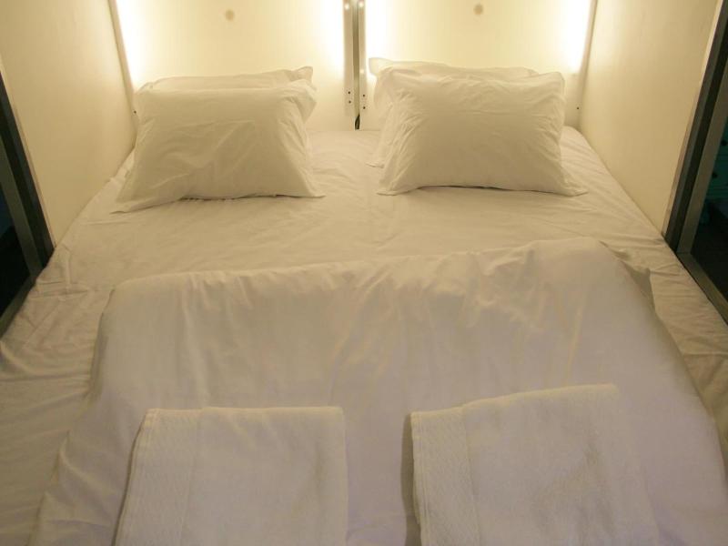 Viva Hostel Design image
