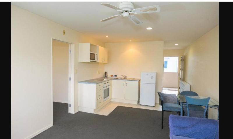 Albany Executive Motor Inn image