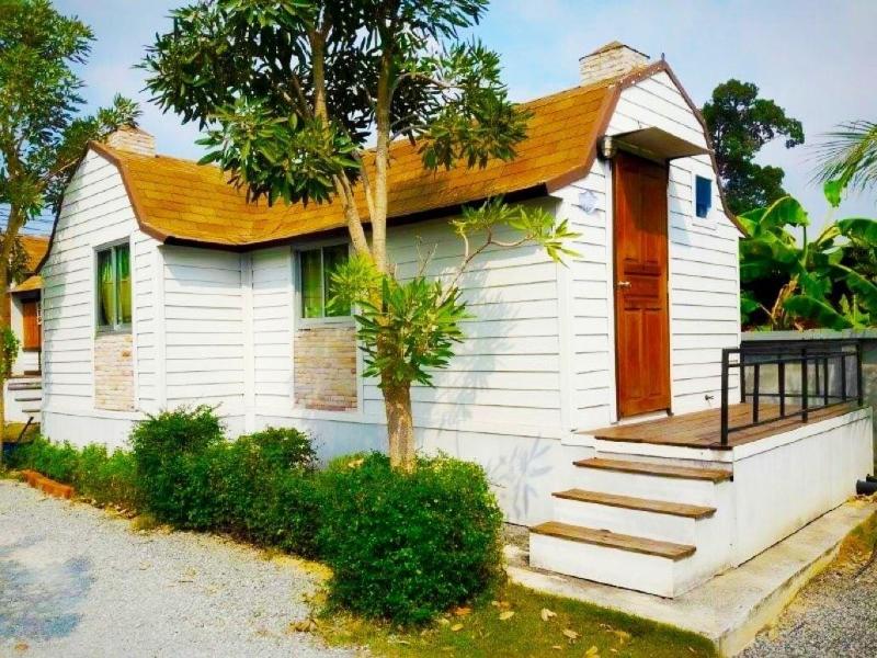 De Coco House Sriracha image