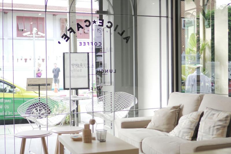 Issara By D Hostel image