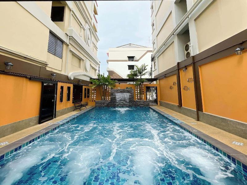 P-Park Hotel near Yanhee Hospital image