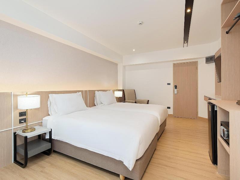 P-Park Hotel near Yanhee Hospital image