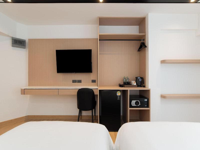 P-Park Hotel near Yanhee Hospital image