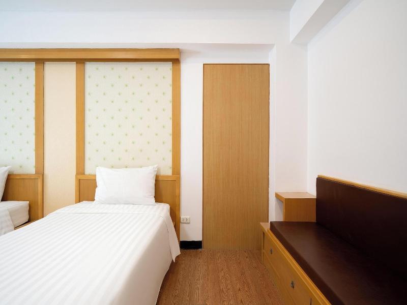 P-Park Hotel near Yanhee Hospital image