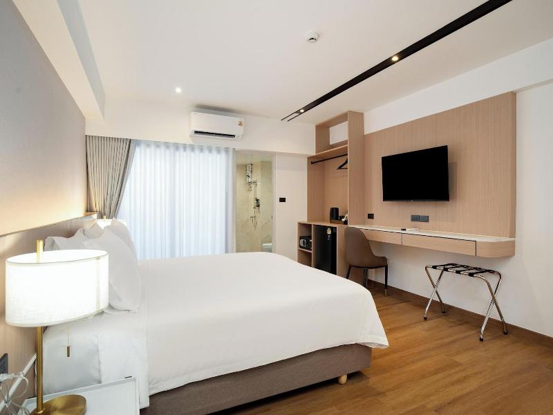 P-Park Hotel near Yanhee Hospital image