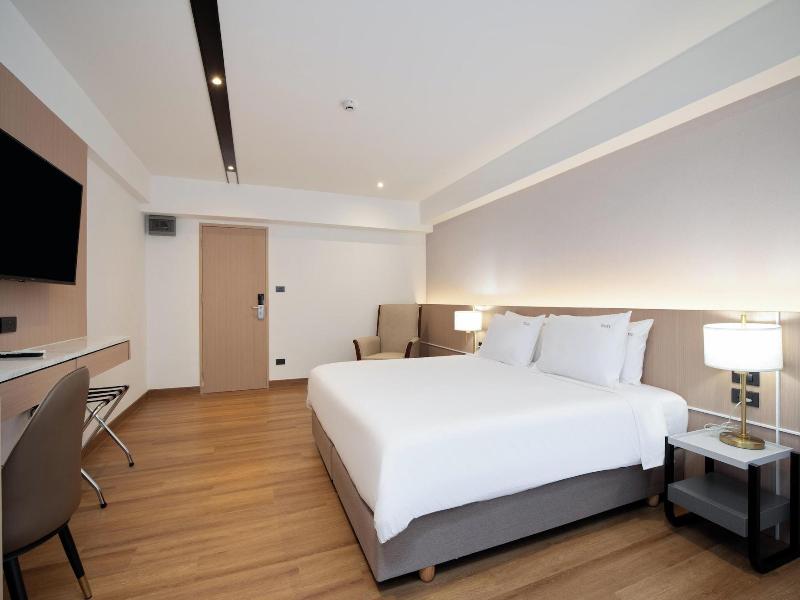 P-Park Hotel near Yanhee Hospital image