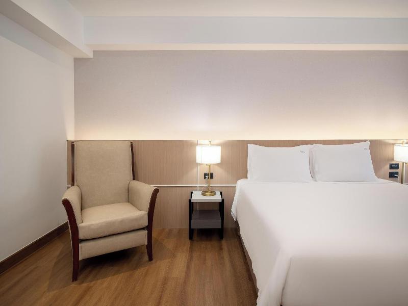 P-Park Hotel near Yanhee Hospital image