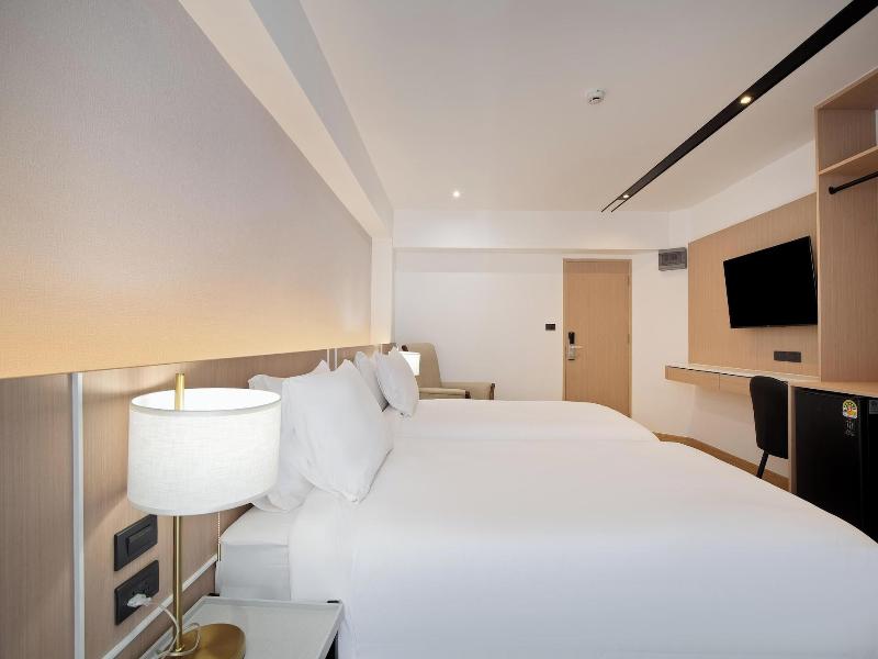 P-Park Hotel near Yanhee Hospital image