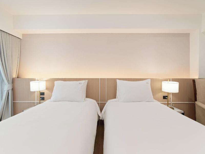 P-Park Hotel near Yanhee Hospital image