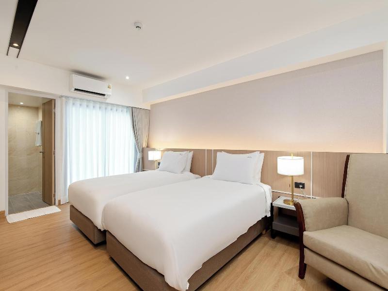 P-Park Hotel near Yanhee Hospital image