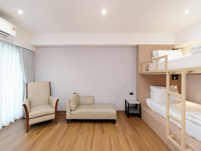P-Park Hotel near Yanhee Hospital image