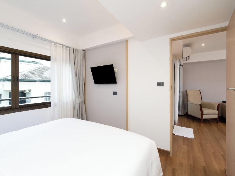 P-Park Hotel near Yanhee Hospital image