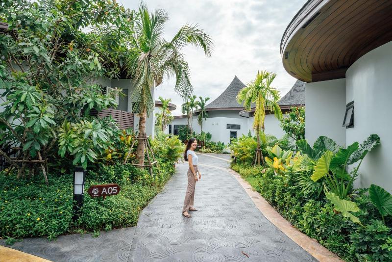 Na Tree Tara Riverside Resort image