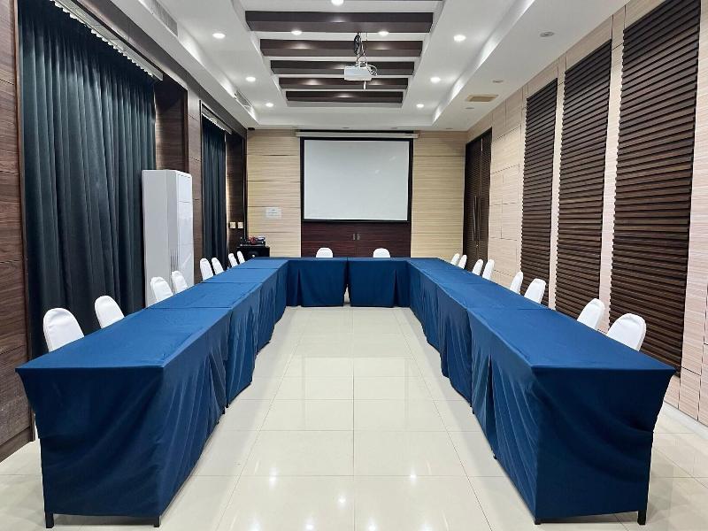 Laemchabang City Hotel image
