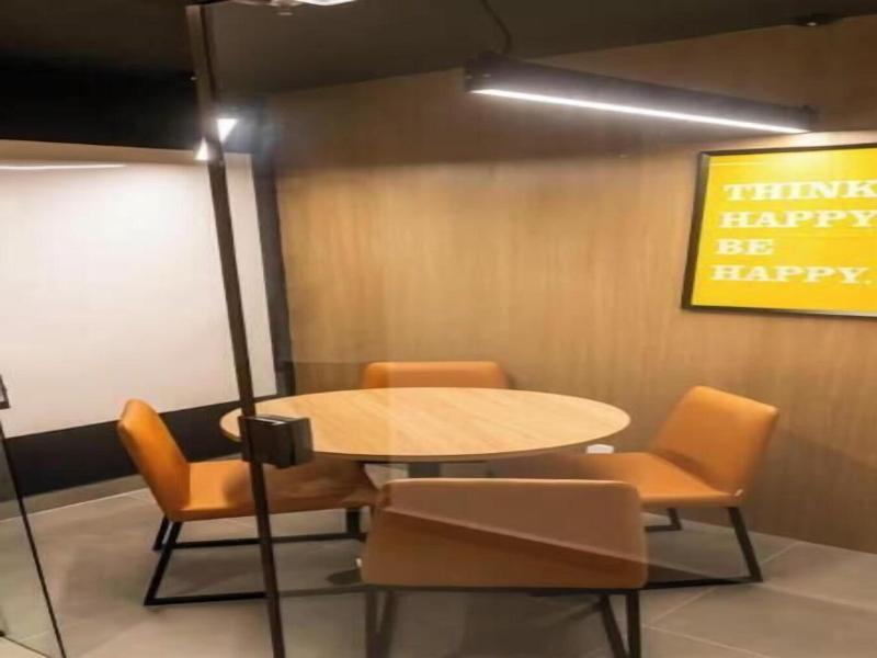 Icarai Suites image