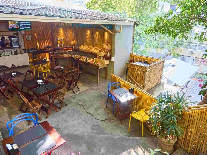 Icarai Suites image
