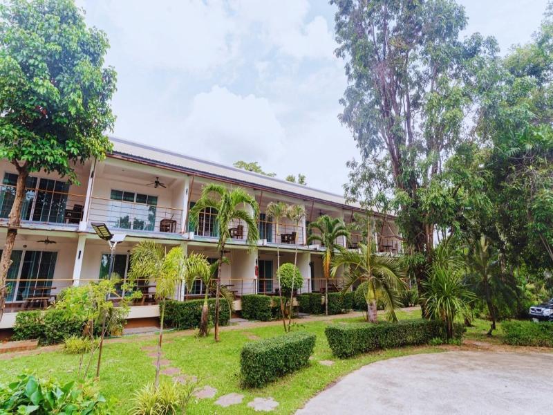 Baan Suan Khunta Golf Resort
