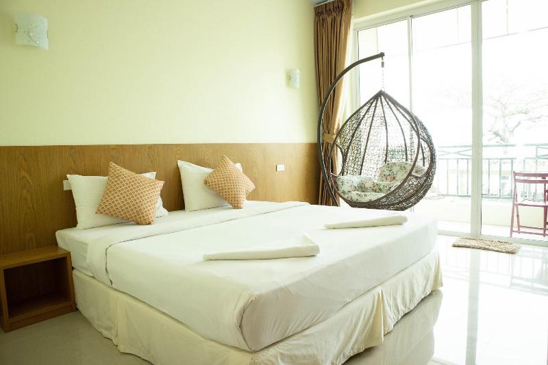 Mam Kai Bae Beach Resort image
