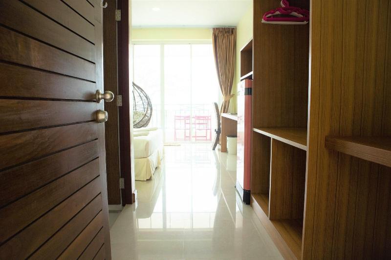 Mam Kai Bae Beach Resort image