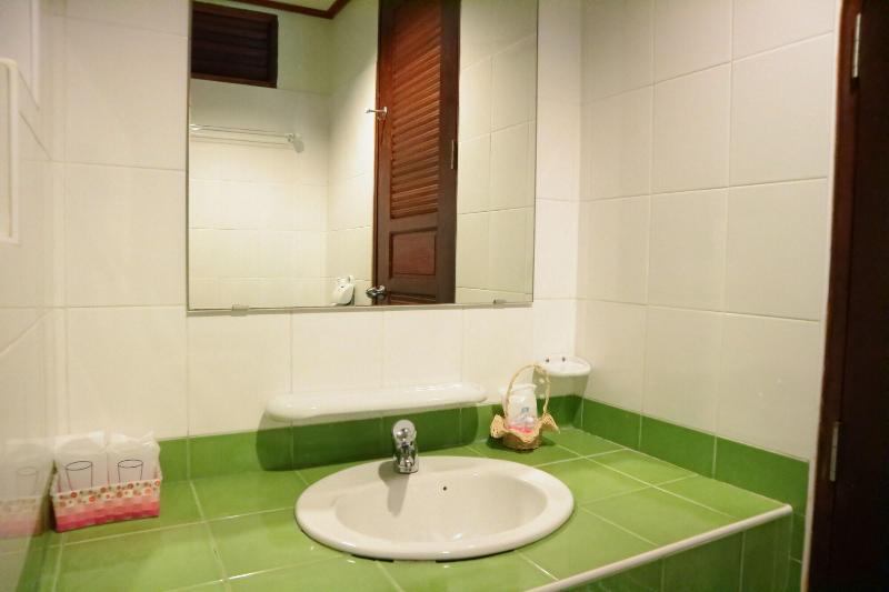 Mam Kai Bae Beach Resort image