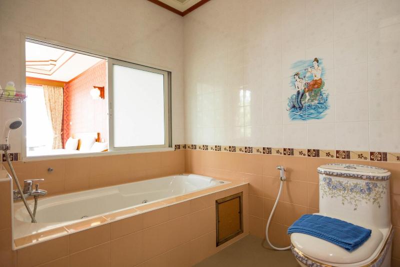 Mam Kai Bae Beach Resort image