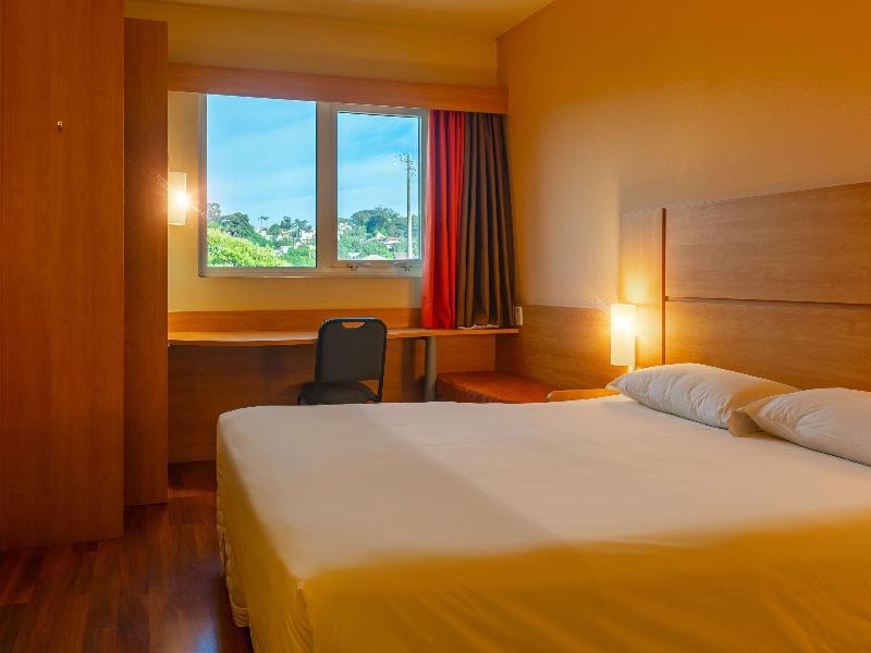 Ibis Novo Hamburgo image