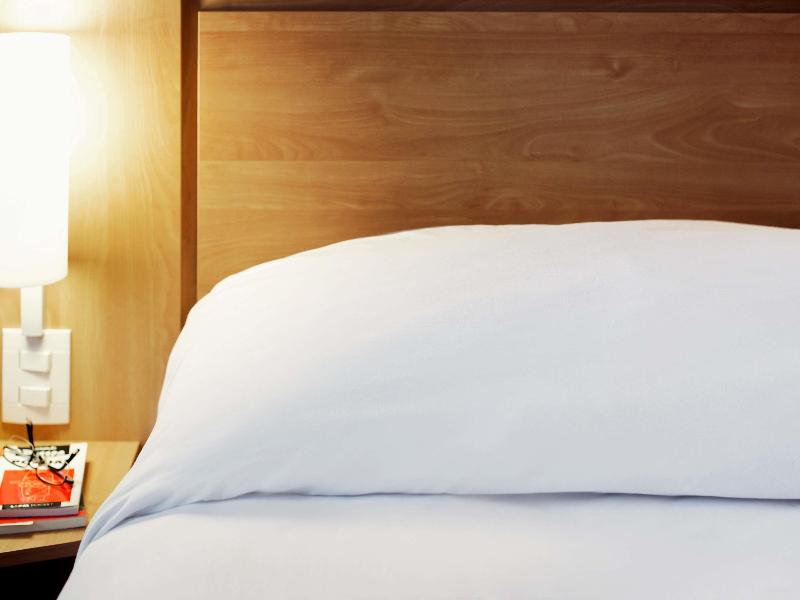 Ibis Novo Hamburgo image