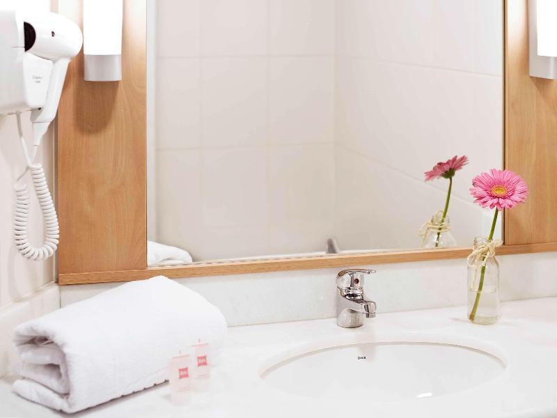 Ibis Novo Hamburgo image