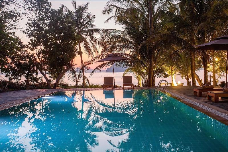 Thalane Beach Resort And Villas