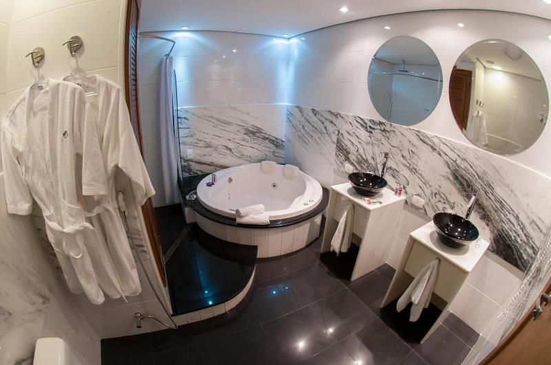 Hotel Jacques Georges Tower image