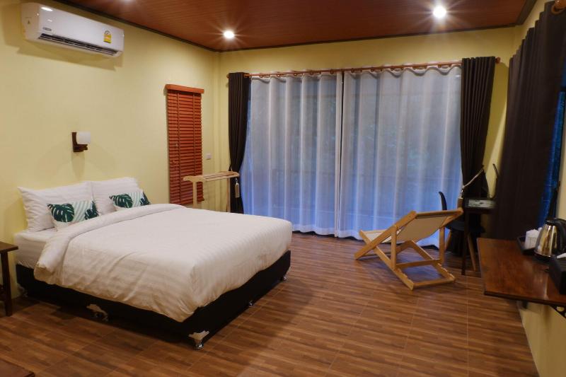 The Bliss Khao Sok Boutique Lodge image