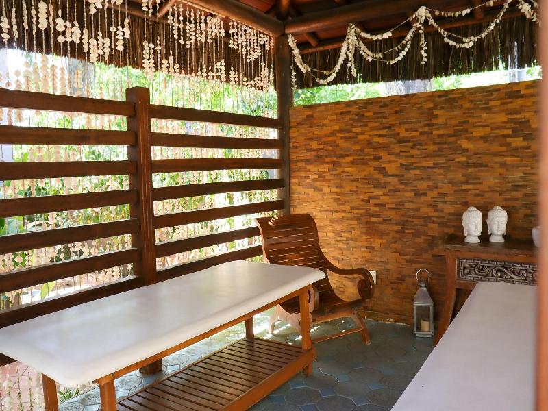 Hotel Coral Beach image