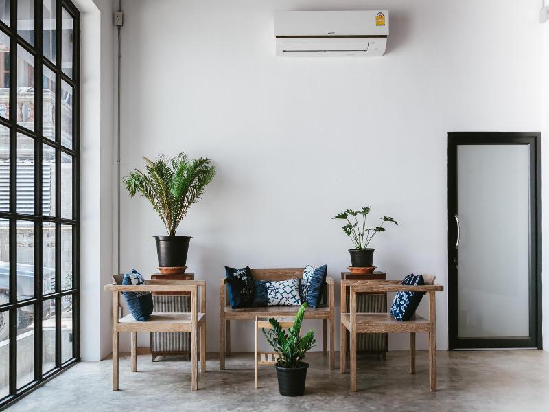 Hug Inn Phrae image
