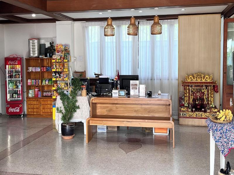 Bang Saphan Resort Hotel image