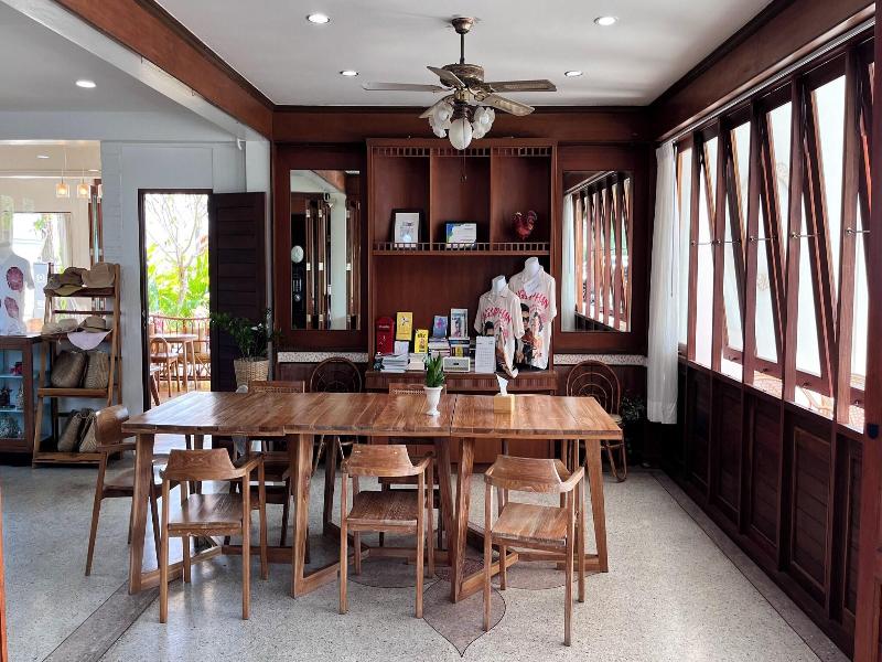 Bang Saphan Resort Hotel image