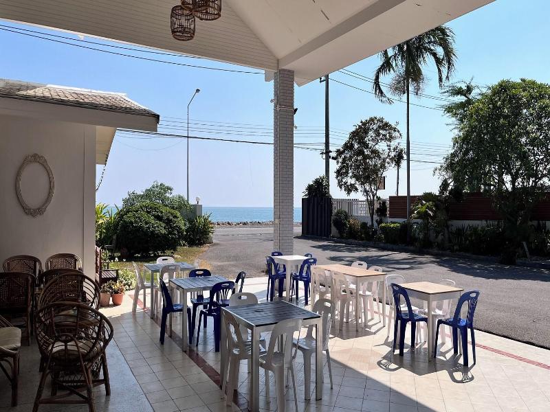 Bang Saphan Resort Hotel image