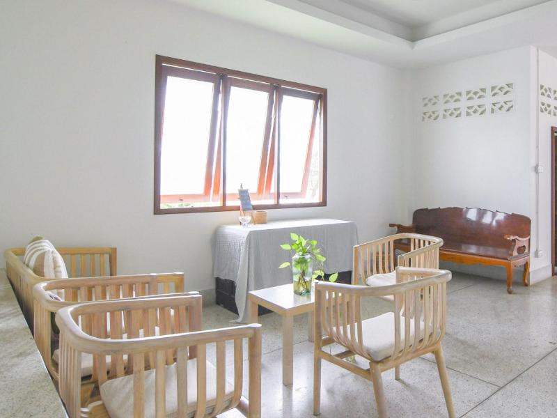 Bang Saphan Resort Hotel image