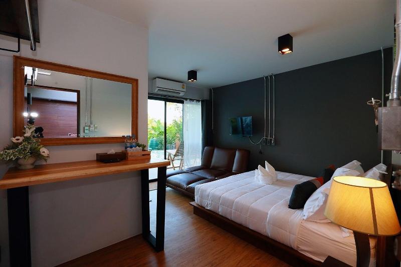 Canvas Family Home image