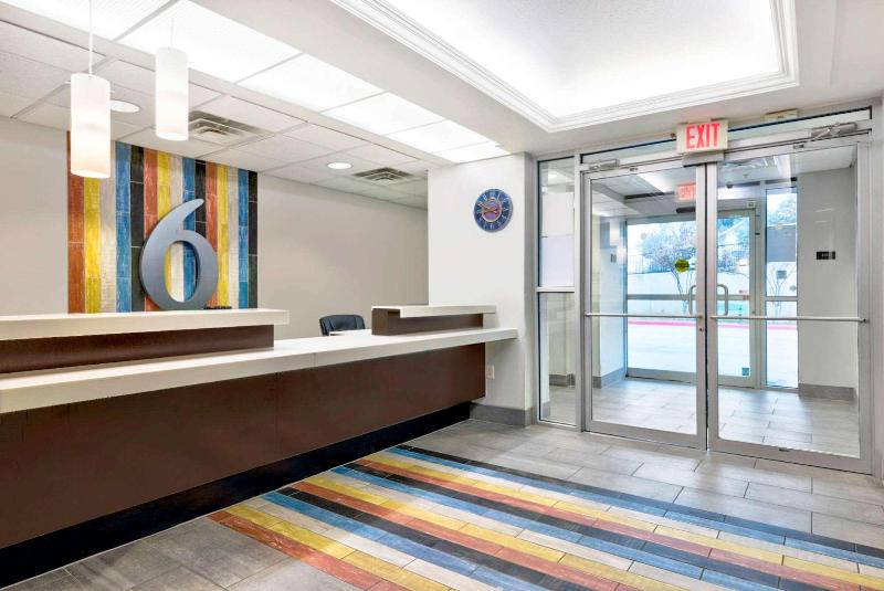 Motel 6 Marble Falls, Tx image