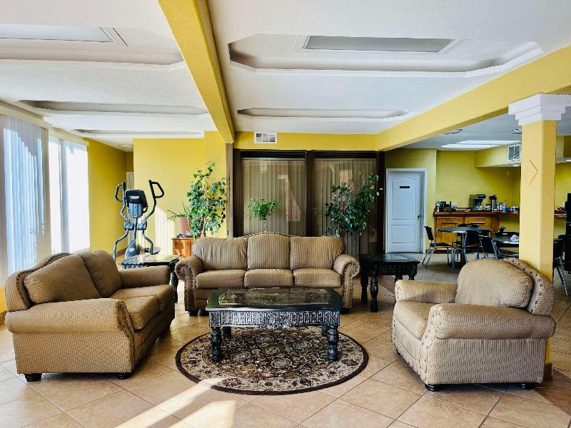 Econo Lodge Del Rio image
