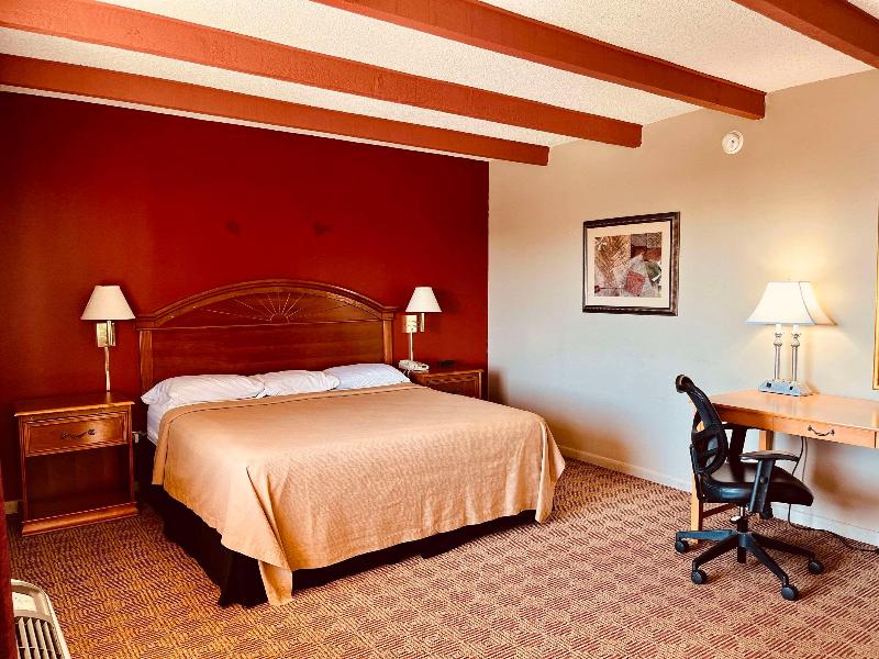Econo Lodge Del Rio image