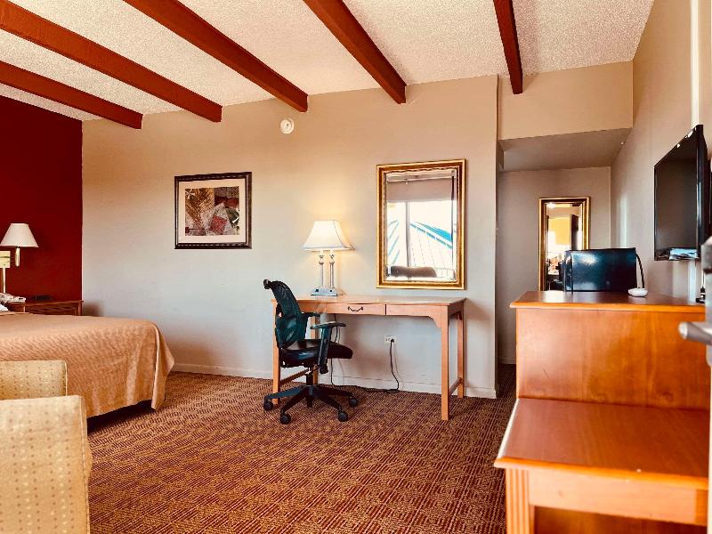 Econo Lodge Del Rio image